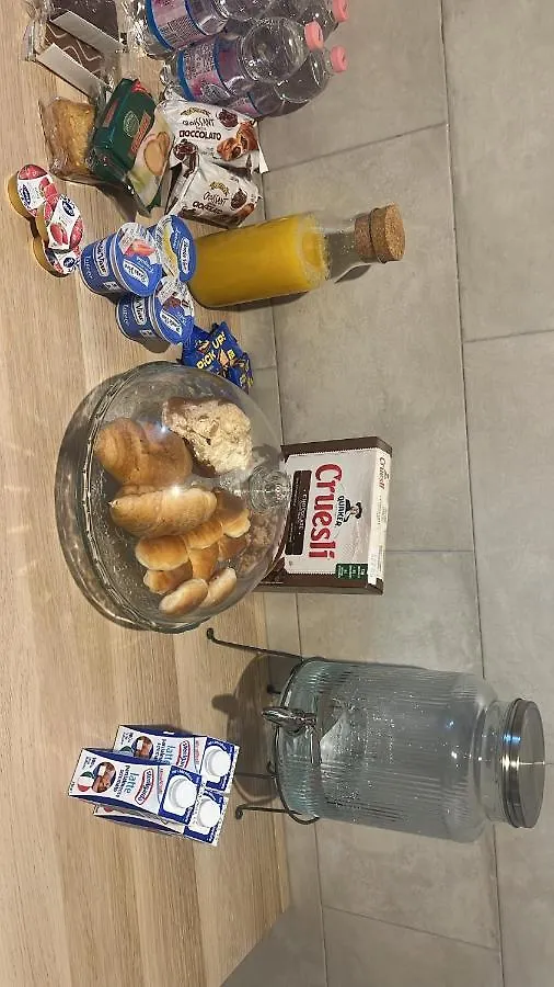Shiva House Hotel Naples 0*,  Italy
